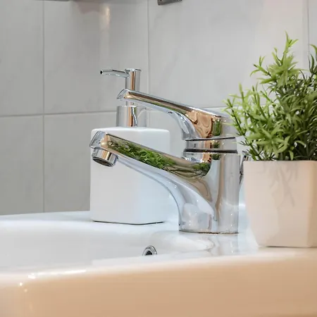 H11 Trilocale San Martino Sanremo-balcone *