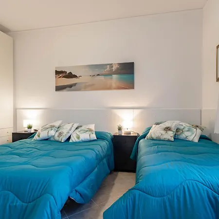 H11 Trilocale San Martino Sanremo-balcone サンレモ