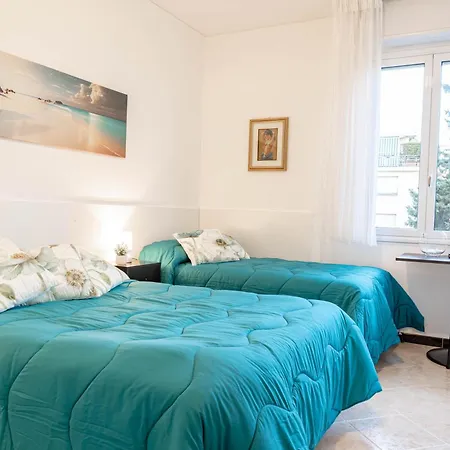 H11 Trilocale San Martino Sanremo-balcone شقة